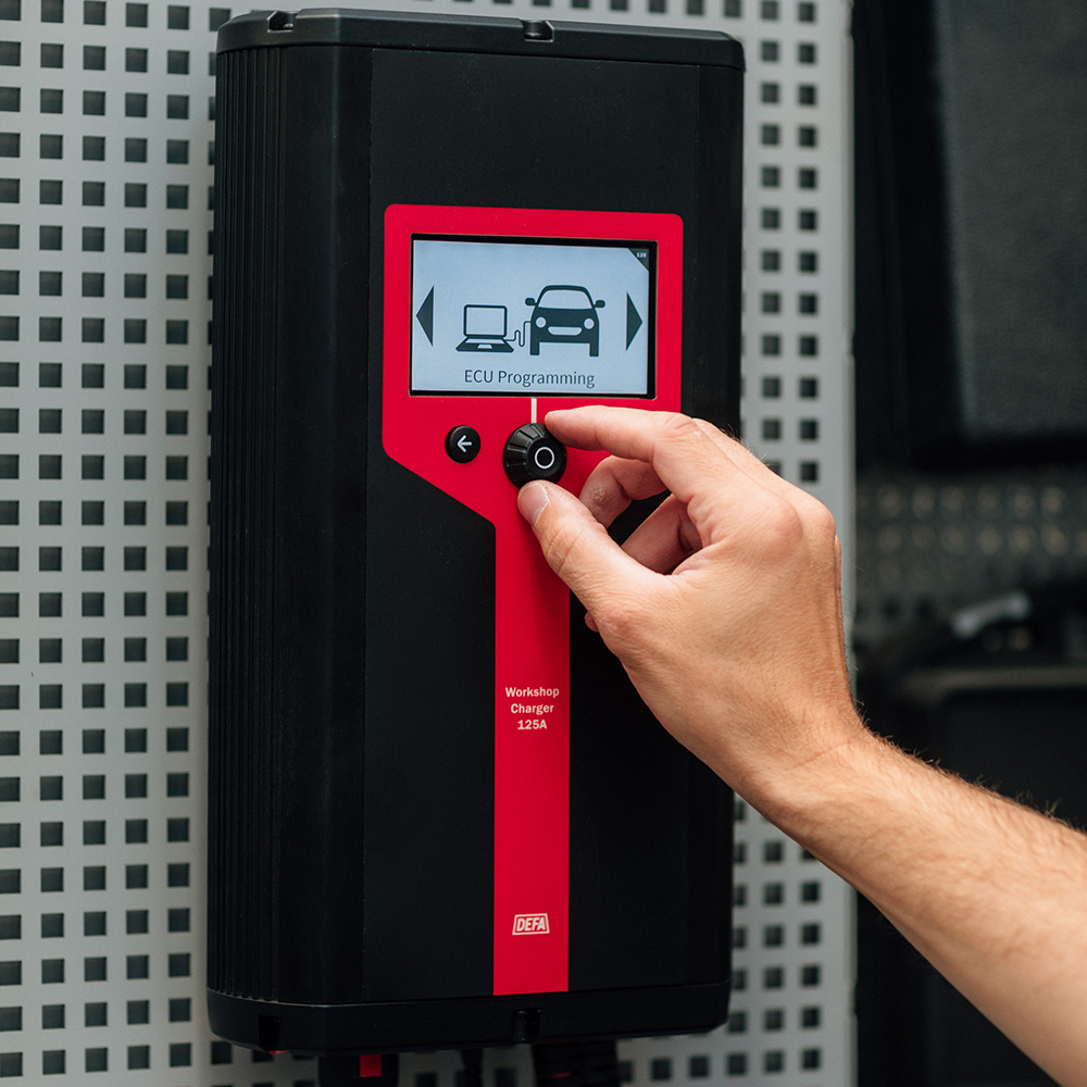 DEFA Workshop Charger 125AH 專業維修充電器